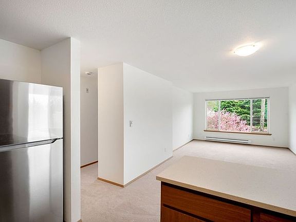 4th image of 4250 34th Ave W #11923ee47