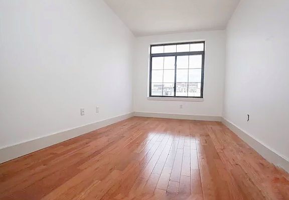4th image of 226 Boerum St #3B