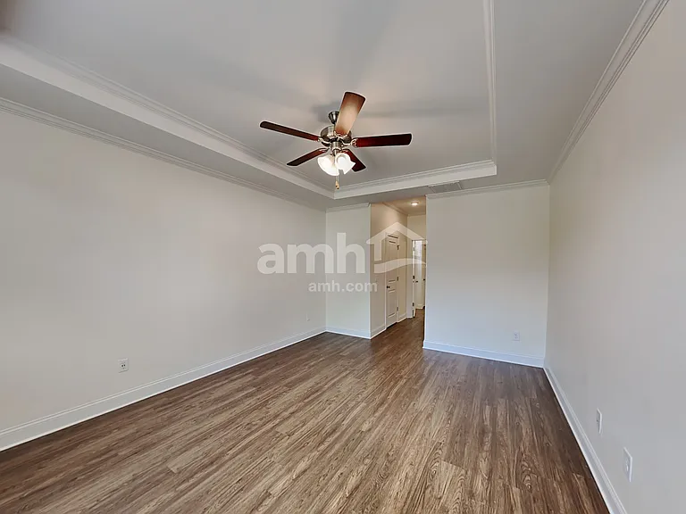 155 Gregory Dr — Photo 8