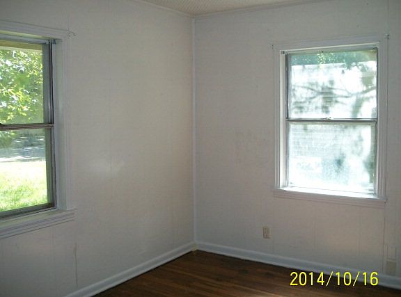 2nd image of 1130 Starfield Ln