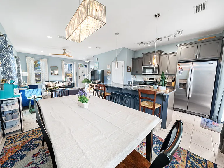 6104 Beach Dr — Photo 18
