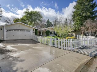 3349 W Country Ave, Visalia, CA 93277