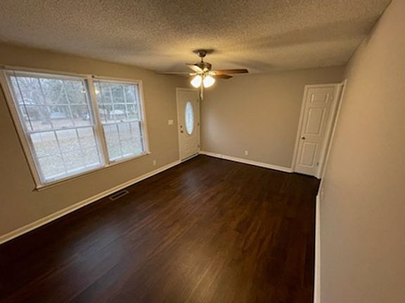 2nd image of 907 Ryan Dr