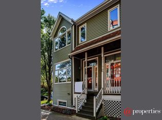 3358 N Ravenswood Ave, Chicago, IL 60657