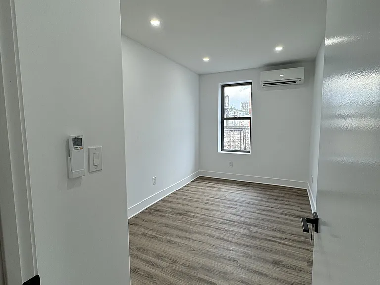 2475 Hughes Ave #2 — Photo 16