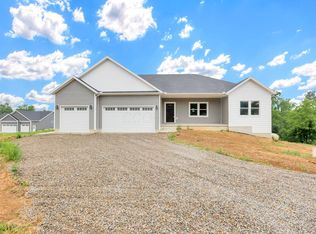 621 Trapp Ln, Hopewell, OH 43746
