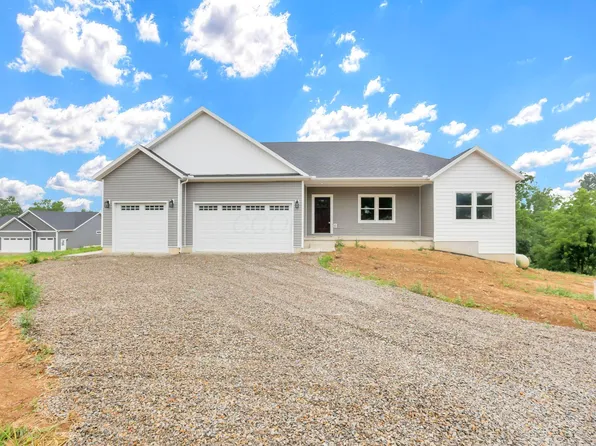 621 Trapp Ln, Hopewell, OH 43746