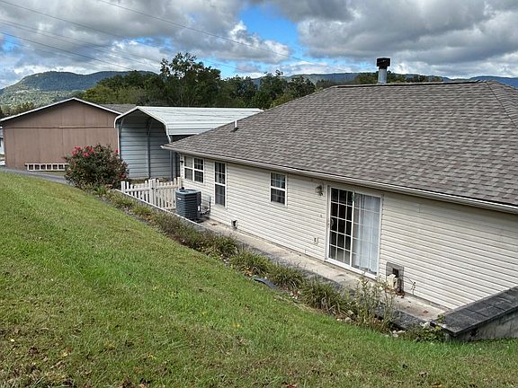 5th image of 129 Norfolk Cir