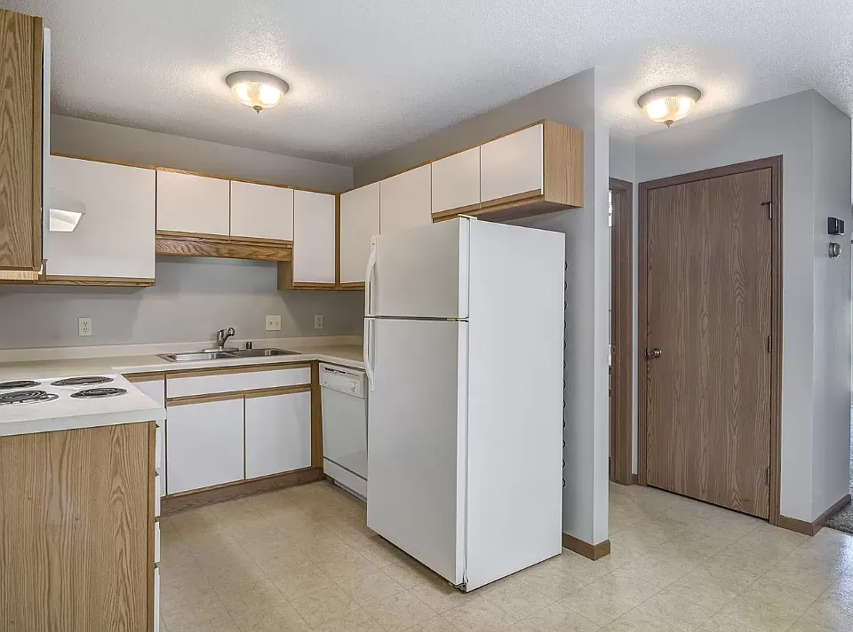 3205 Oak Knoll Dr #2