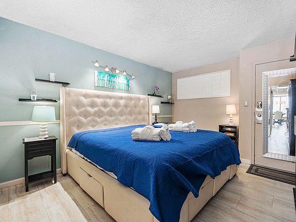 4th image of 2310 N Ocean Blvd. #902