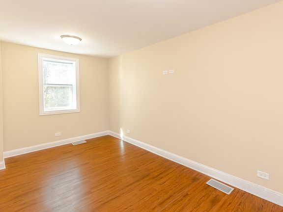 5th image of 4454 W Diversey Ave #28071
