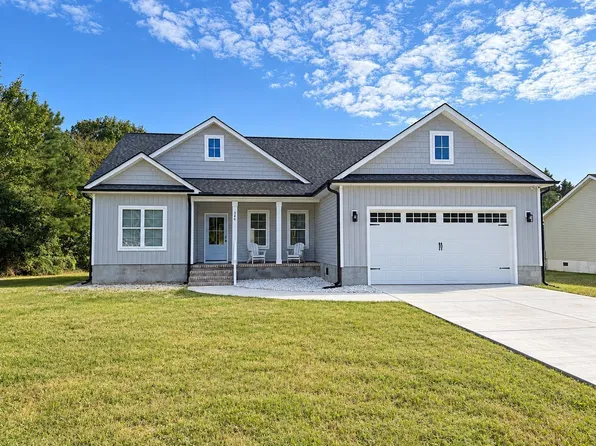 346 Country Club Ln, Newport, NC 28570