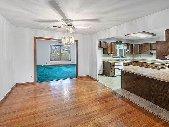 4th image of 7513 Luscombe Dr