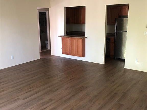5th image of 144 Trenchard St APT 2H