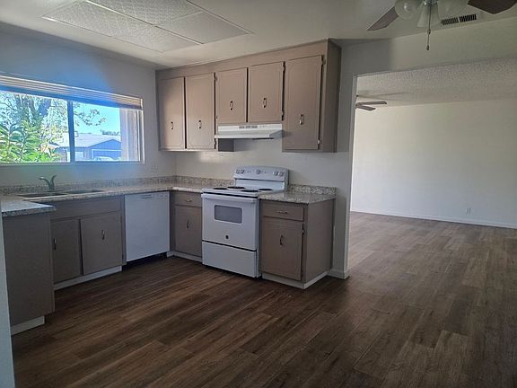2nd image of 1744 Del Rey St