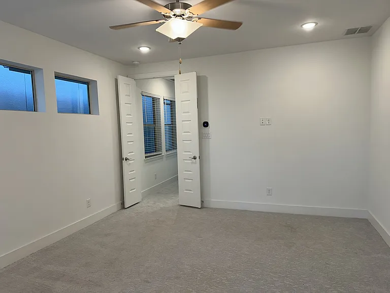 8215 Manoa Dr — Photo 26