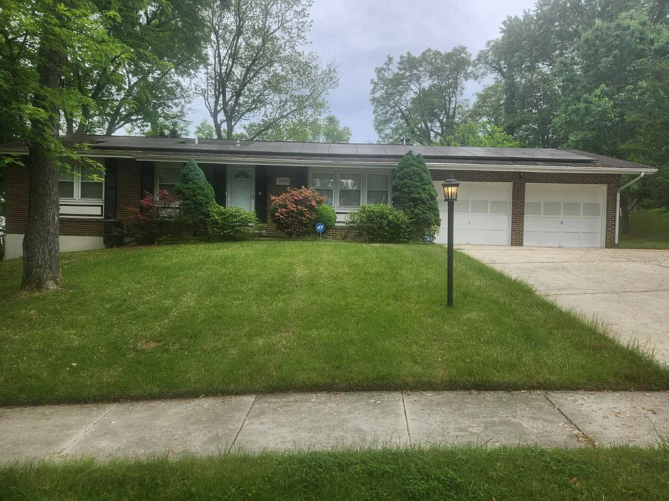 1709 Dauphin Dr