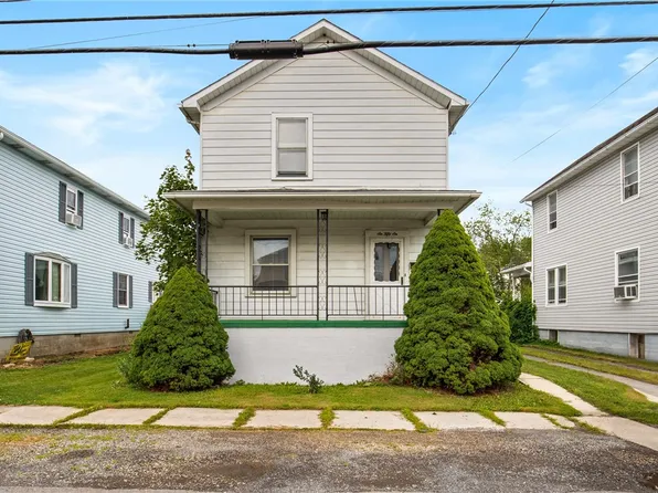 656 Lynn St, Central City, PA 15926