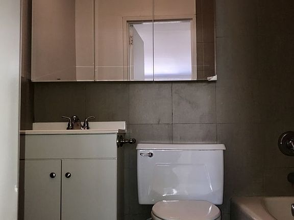 4th image of 312 E 30th St APT 13B