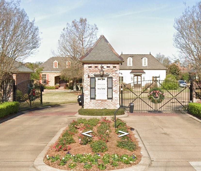 1st image of 5990 Stonegate Dr