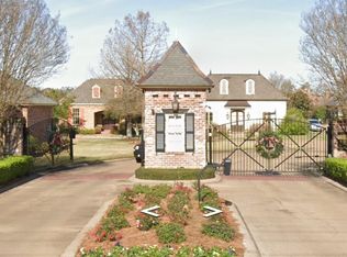 5990 Stonegate Dr, Alexandria, LA 71303
