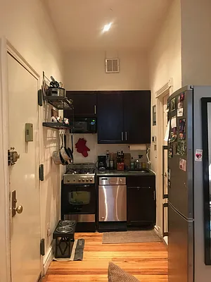 Rented by Avenues Real Estate | media 10