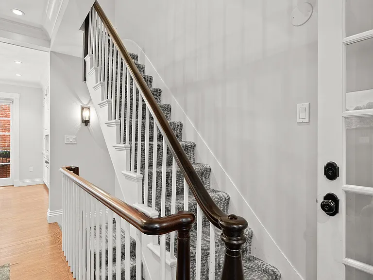 7 Acorn St — Photo 18