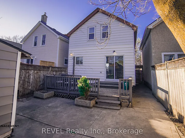 32 Edmund St — Photo 25
