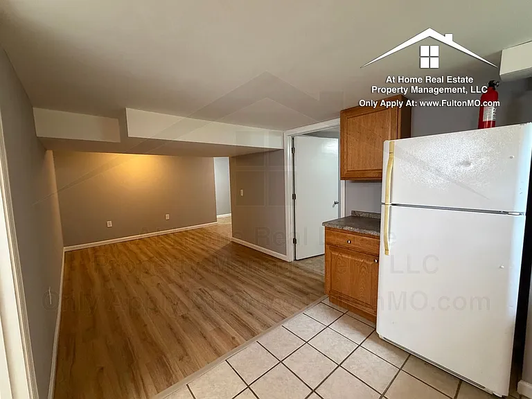 217 W 6th St — Photo 24