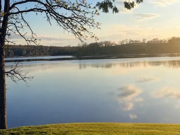 N6803 Lake DRIVE, Whitewater, WI 53190