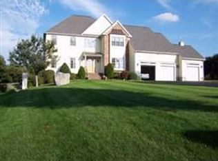 9 Saddle Hill Ln, Southborough, MA 01772