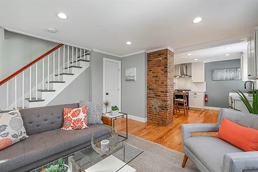 17 Rushmore St #15 — Photo 9