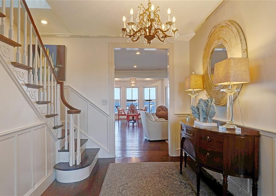 52 Fort Ave, Cranston, RI 02905 Zillow