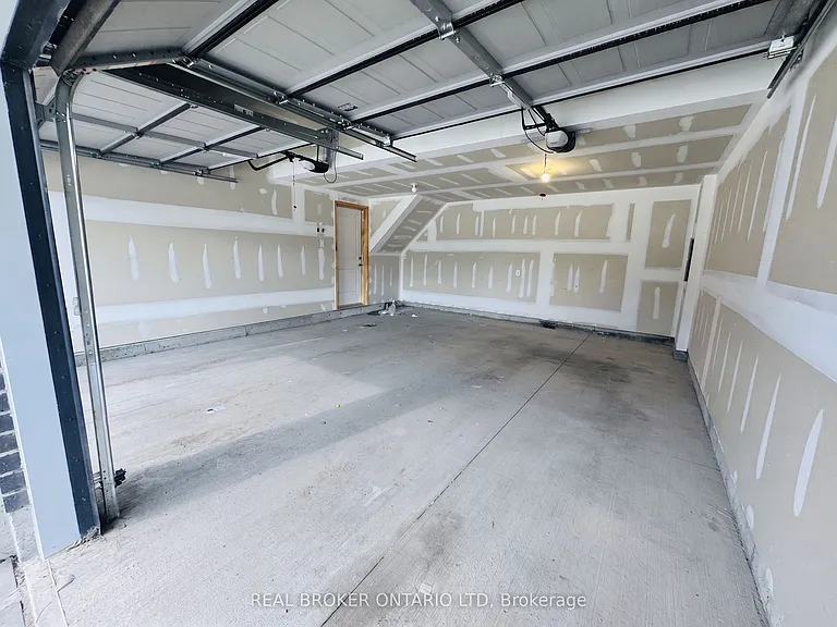 177 Edgevalley Rd #11 — Photo 14