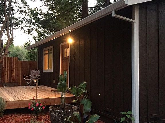 4th image of 10262 Field Ln