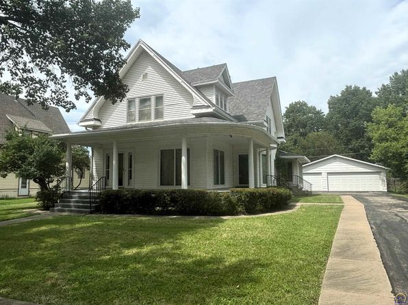 214 W 5th St, Lebo, KS 66856