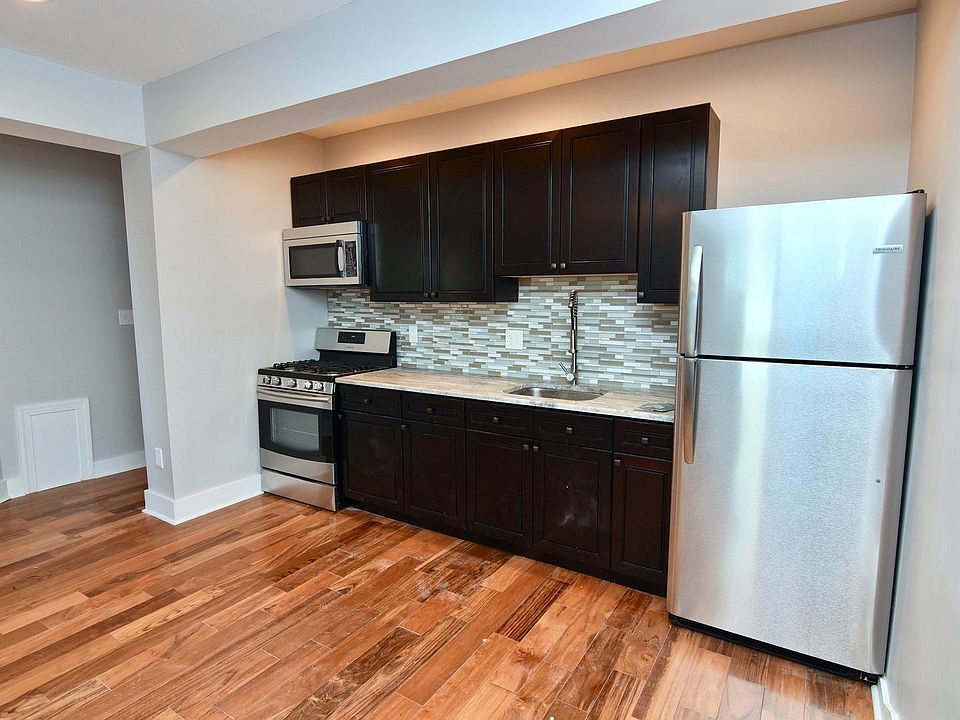 1st image of 4902 Pine St #4