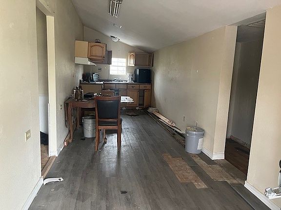 4th image of 311 S Jernigan St