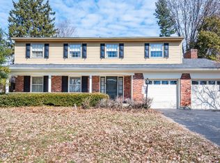 9007 Henry Clay Dr, Louisville, KY 40242