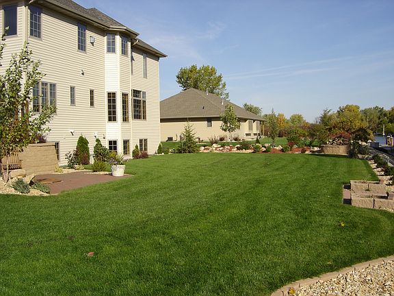 Manicured Lawn w/ Sprinkler 