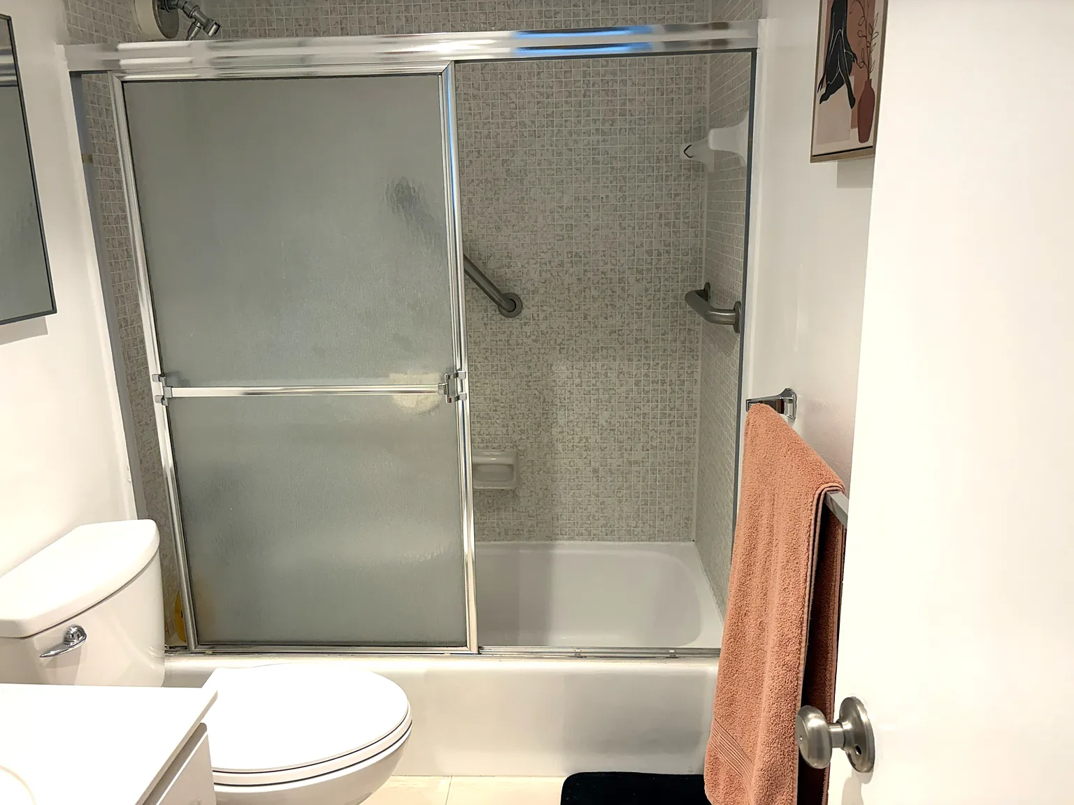 1 bed, 875 sqft, $2,400 — Photo 3