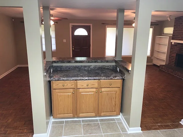 HUGE 4/2 - Walk to FSU! Available 2027!! — Photo 4