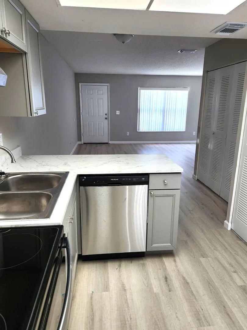 85 Las Brisas Way - 85 Las Brisas Way — Photo 2