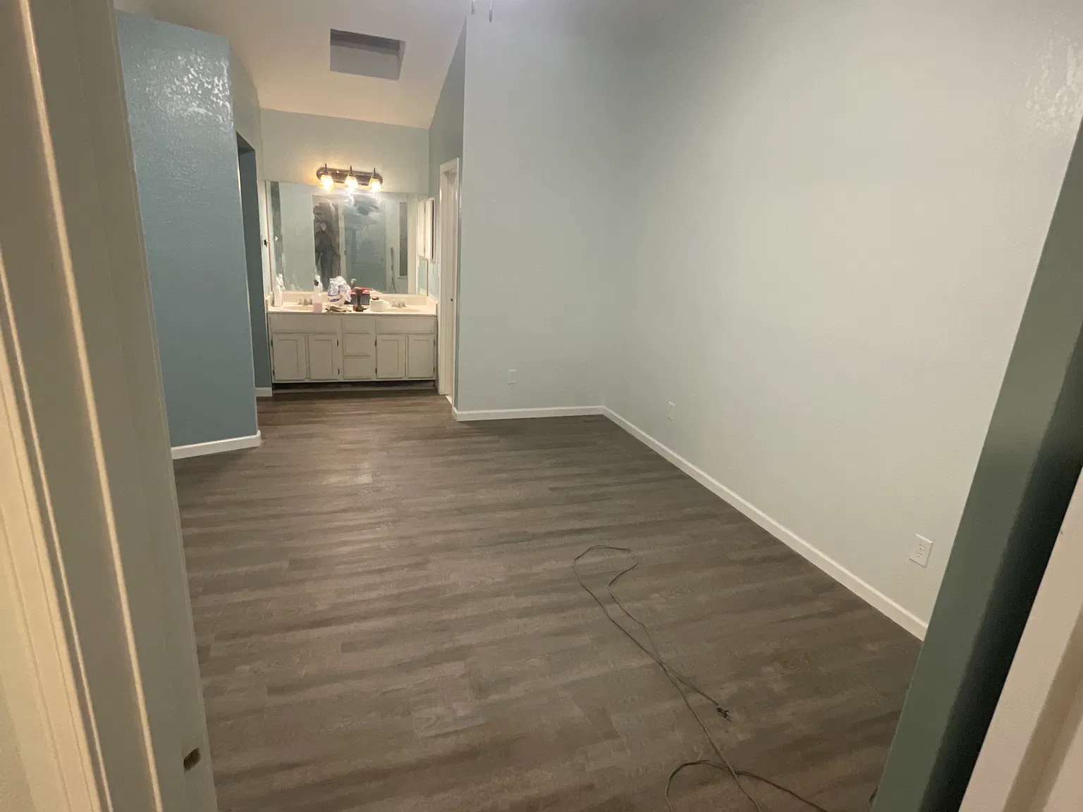 3 bed, 1300 sqft, $1,650 — Photo 4