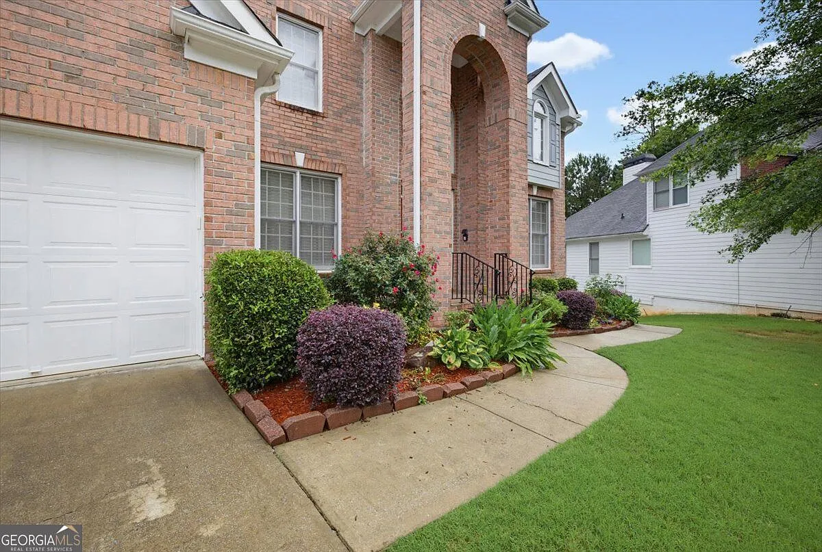 4 bed, 3.5 bath, 2957 sqft, $2,700 — Photo 1