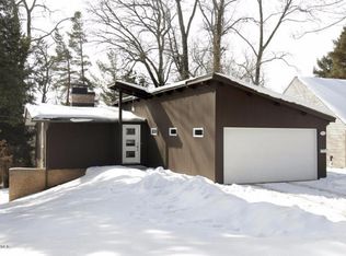 1825 Greenlawn Ave, Kalamazoo, MI 49006