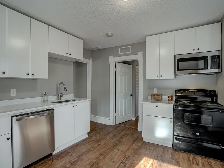 1505 Main St NE #2 — Photo 5