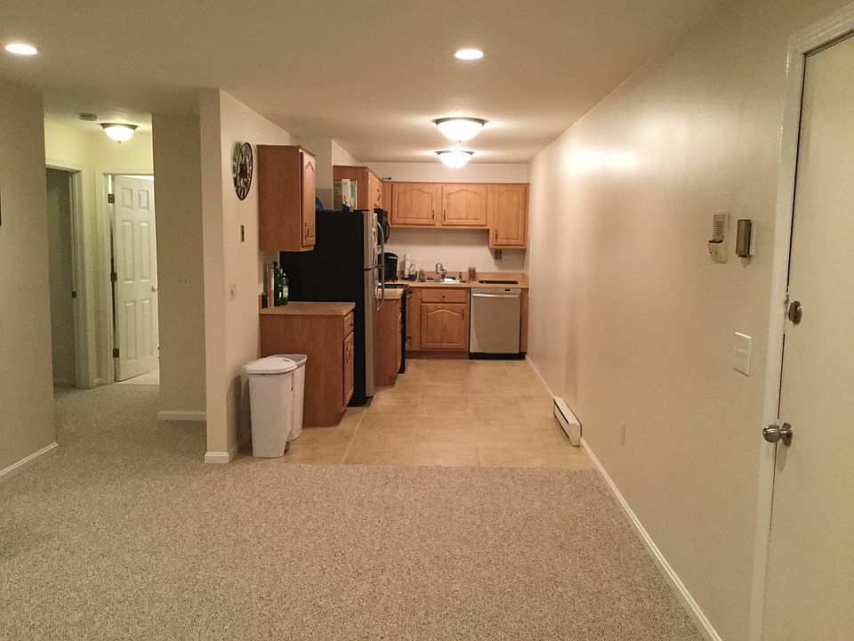2nd image of 39 Pleasant St Unit B5
