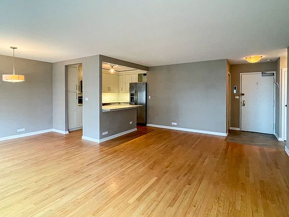 4th image of 3550 N Lake Shore Dr APT 2303