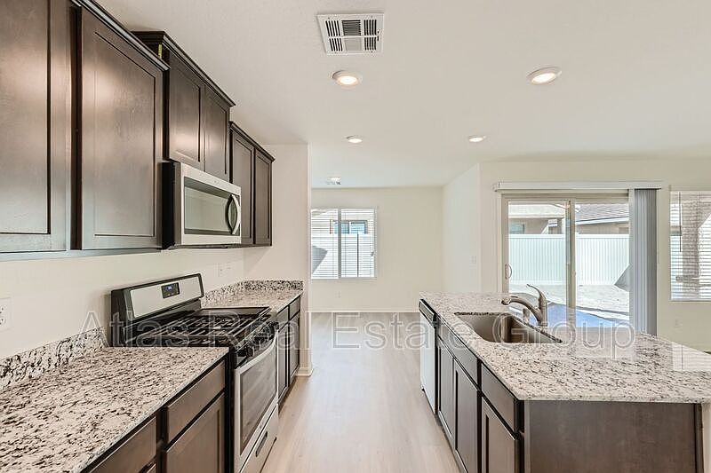 1st image of 614 El Gusto Ave